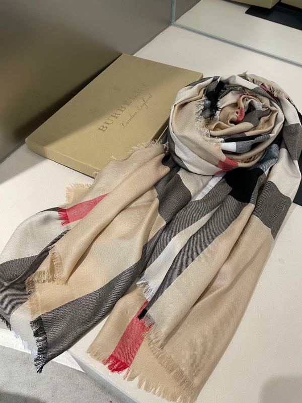 202211SS新作Burberryバーバリー レディースマフラースーパーコピー