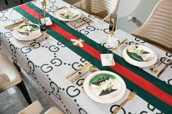 グッチ　テーブルクロス　GUCCIテーブルかけ/食卓カバー/机カバー　リネン生地厚手　インテリア/レストラン/とだな　撥水汚れ防止