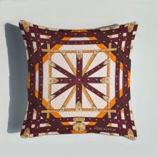 LOUIS VUITTON　ルイヴィトン　クッション　モノグラム ベルトタイプ　中綿付き　オシャレ抱き枕カバー　まくら　ブランド枕　座布　団カバー　5色選択可