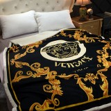 Versace　ヴェルサーチ　毛布　ダブル/クイーン　あったか　裏起毛　おしゃれ　洗える　柔らかい　軽い　防寒　ブラック　ブランケット