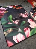 GUCCIカーペット人気マット グッチラグマット絨毯おしゃれ　子供部屋プレイマット　ウォッシャブル　プレゼント2種選択可