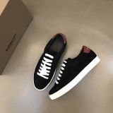 ★超人気Burberryバーバリー メンズ クラシック ロートップ スニーカー