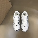 入手困難Loui Vuitto x OFF-WHITE x Nike レディース カジュアル スニーカー