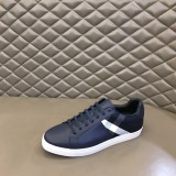 Burberryバーバリー素敵な メンズ クラシック ロートップ スニーカー