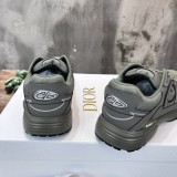 Dior ディオールの最新配色B30シリーズ反射オールドスニーカー