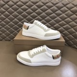 入手困難Burberryバーバリー メンズ クラシック ロートップ スニーカー