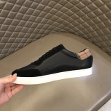 Burberryバーバリー メンズ クラシック ロートップ スニーカースーパーコピー