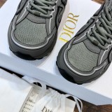 Dior ディオールの最新配色B30シリーズ反射オールドスニーカー