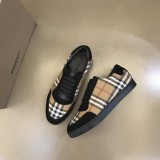 ★超人気Burberryバーバリー メンズ クラシック ロートップ スニーカー