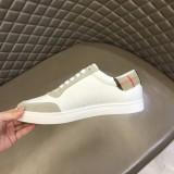 入手困難Burberryバーバリー メンズ クラシック ロートップ スニーカー