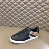 Burberryバーバリー 偽物メンズ クラシック ロートップ スニーカー