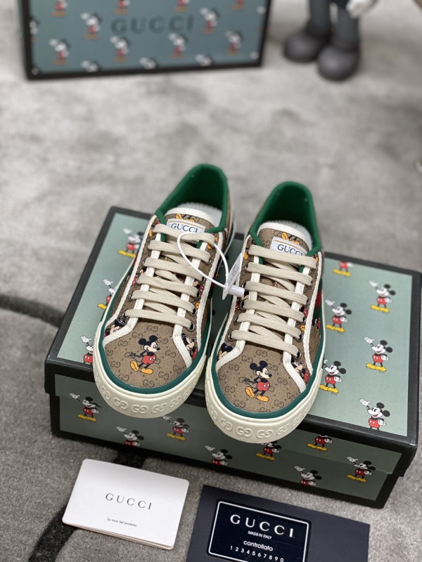 Gucci通販2023 エクスプローシブ キャンバス シューズ メンズ レディース