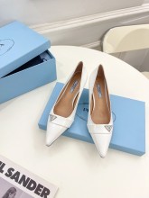 PRADA プラダ 激安カウンター キャットウォーク とんがりシューズ