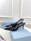 入手困難PRADA プラダカウンター キャットウォーク とんがりシューズ