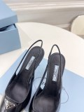 入手困難PRADA プラダカウンター キャットウォーク とんがりシューズ
