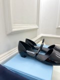 最新PRADA プラダ キャットウォーク モデル 中空ポインテッド バレエ シューズ