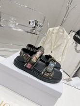 超話題! Dior ディオール2023新作重工業刺繍ベルクロサンダルとスリッパ