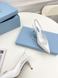 PRADA プラダ偽物カウンター キャットウォーク とんがりシューズ