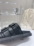 超話題!Dior ディオールの新作厚底電動刺繍レザーサンダルとスリッパ