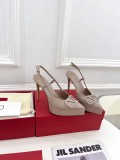 大人気ヴァレンティノ VALENTINO 2023春夏新作 Hate the Sky High 防水プラットフォームハイヒール