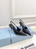 入手困難PRADA プラダカウンター キャットウォーク とんがりシューズ