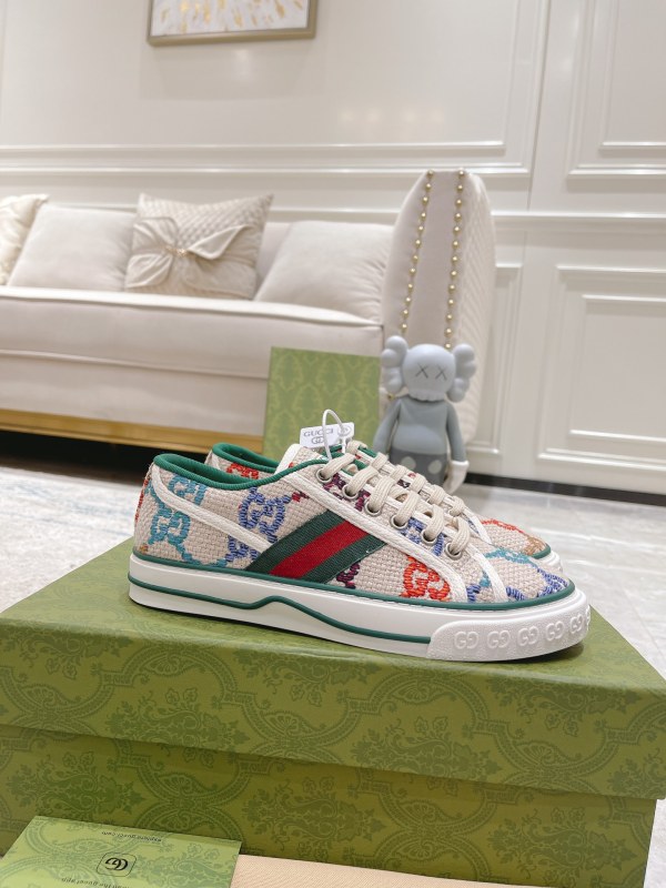 Gucci激安偽物2023 エクスプローシブ キャンバス シューズ メンズ レディース