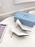 大人気PRADA プラダカウンター キャットウォーク とんがりシューズ