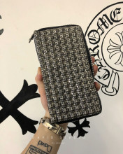 最高品質 クロムハーツ 925スターリングシルバー クロス スタッズ付き長財布 メンズジッパークラッチ 激安 通販