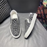 入手困難Louis Vuitton ルイヴィトンメンズ スニーカー