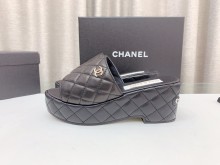 入手困難Chanelシャネル23Ss新作厚底スリッパ