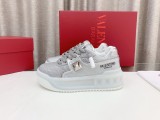 ★超人気VALENTINOヴァレンティノメンズとレディースロートップスニーカー