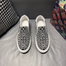 入手困難Louis Vuitton ルイヴィトンメンズ スニーカー