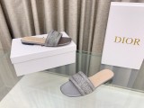 入手困難Dior ディオール2023夏の新作フラットスリッパ