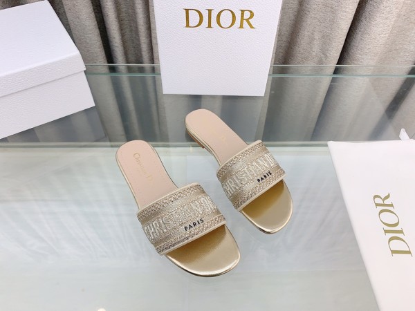 Dior ディオール2023夏の新作フラットスリッパコピー