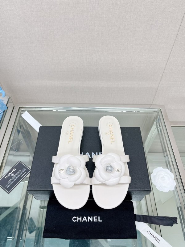 最新Chanelシャネル23Ss 中空カメリアサンダルとスリッパ