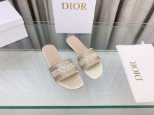 超話題!Dior ディオール2023夏の新作フラットスリッパ