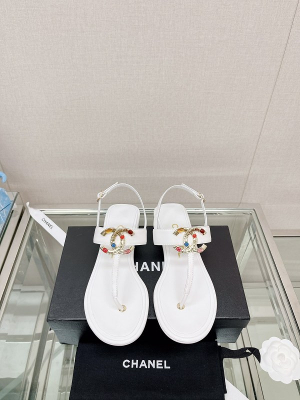 超話題!Chanelシャネル23Ss 新作 ジェムストーン ダブルC ビーチサンダル