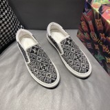 入手困難Louis Vuitton ルイヴィトンメンズ スニーカー