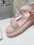 大人気Dior ディオール新作ホットサンダル