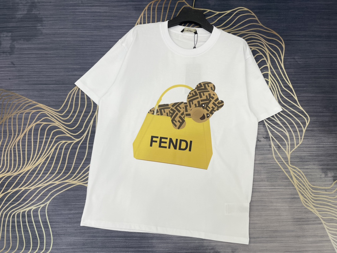 FENDI フェンディ2023春夏 新文字ロゴ 半袖Tシャツコピー - m