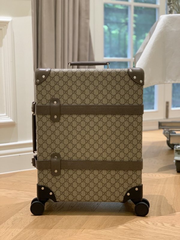 超話題!GUCCIグッチ トロリーケース