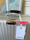 最新Rimowaリモワトロリーケース