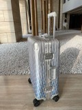 超話題!Dior x Rimowa 連名トラベルスーツケース