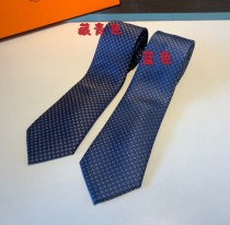 超話題!Hermes エルメスメンズの新しいネクタイ