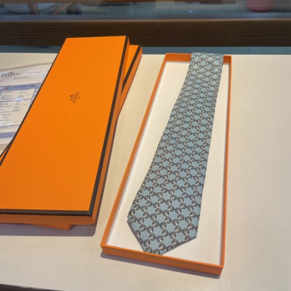 超話題!Hermes エルメスメンズの新しいネクタイ