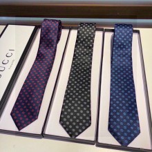 入手困難Gucciグッチメンズネクタイ