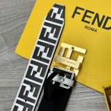 大人気Fendiフェンディベルト