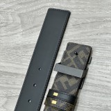 ★超人気Fendiフェンディベルト