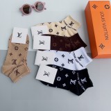 入手困難Louis Vuitton ルイヴィトン靴下って