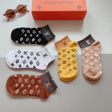 入手困難Louis Vuitton ルイヴィトン靴下って